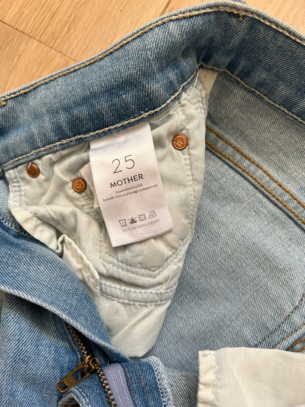 Mother Denim The Weekender Fray Women's Mid-Rise Flare Jeans 25 - Picture 12 of 16